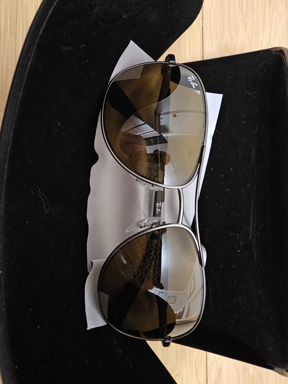 Ray-Ban Men’s Aviator Sunglasses in Silver Frame with Brown Gradient Lenses